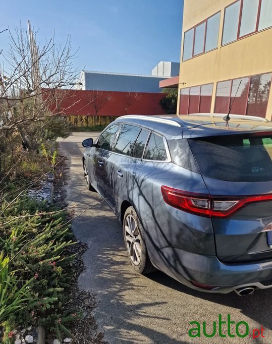 2017' Renault Megane Sport Tourer photo #4