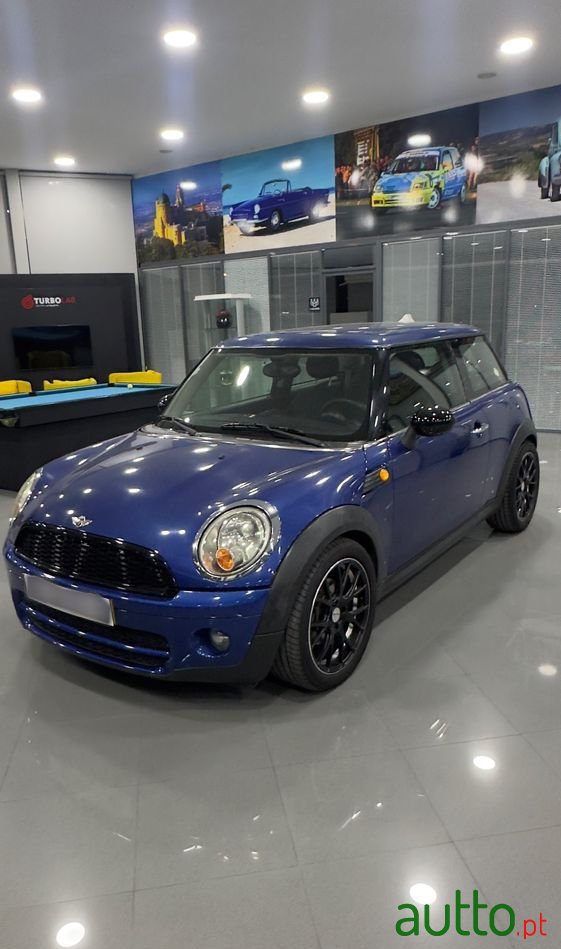 2008' MINI Coupé photo #1