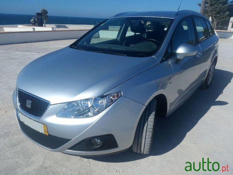 2011' SEAT Ibiza Sport Tourer 1.6 Tdi photo #2