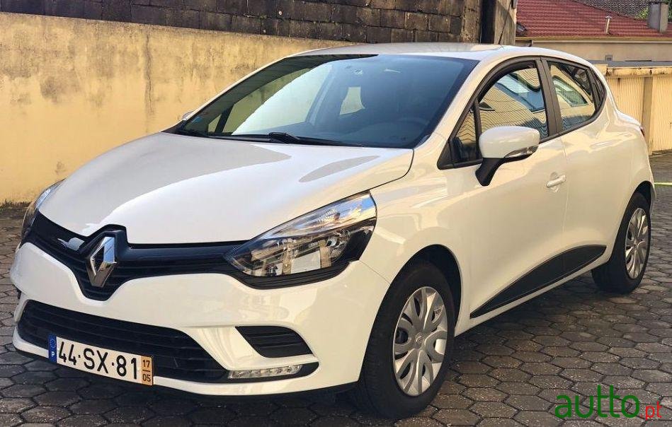 2017' Renault Clio photo #2