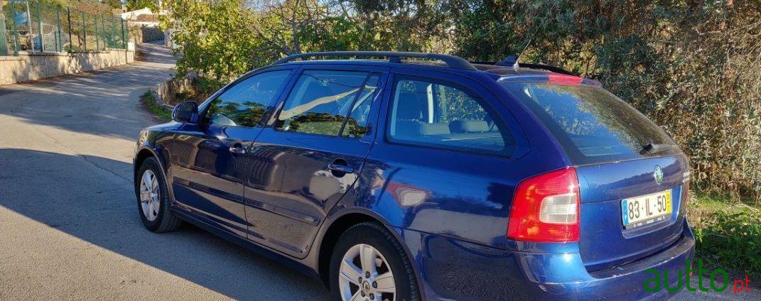 2009' Skoda Octavia Break photo #2