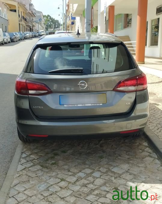 2017' Opel Astra Sports Tourer photo #2