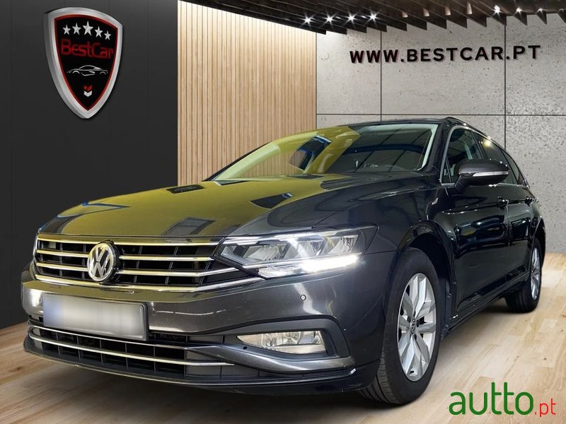 2020' Volkswagen Passat Variant photo #1