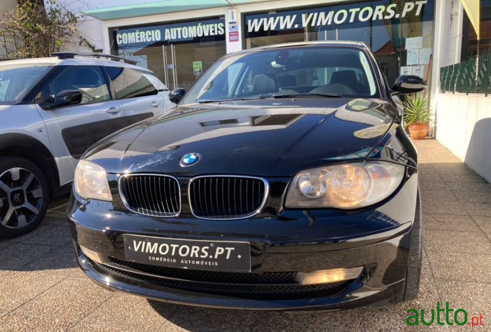 2009' BMW 120 photo #6