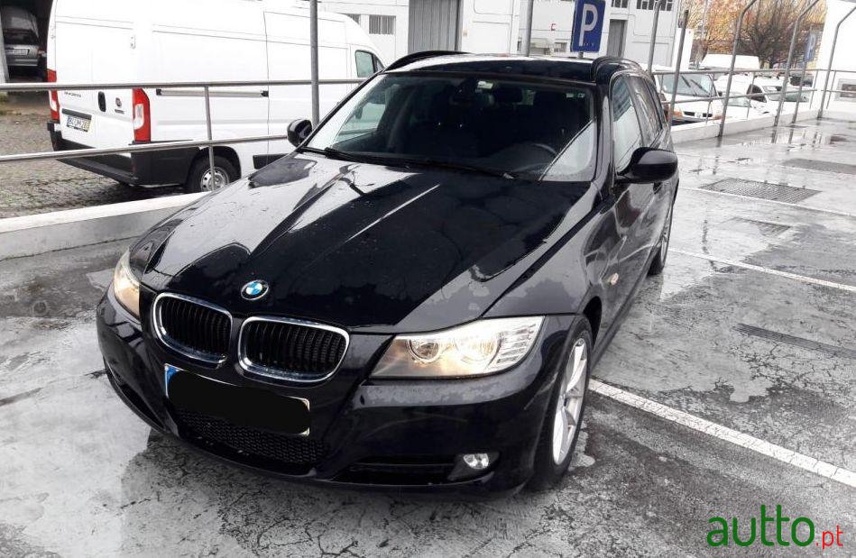 2010' BMW 316 Touring D photo #2