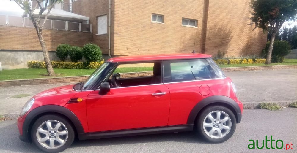 2011' MINI One D photo #3