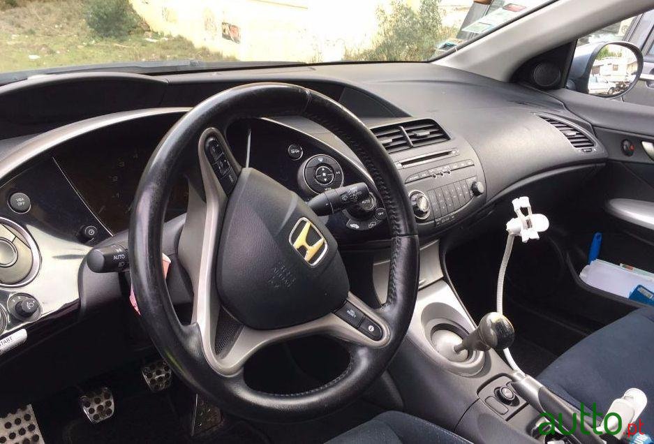 2006' Honda Civic Sport photo #3