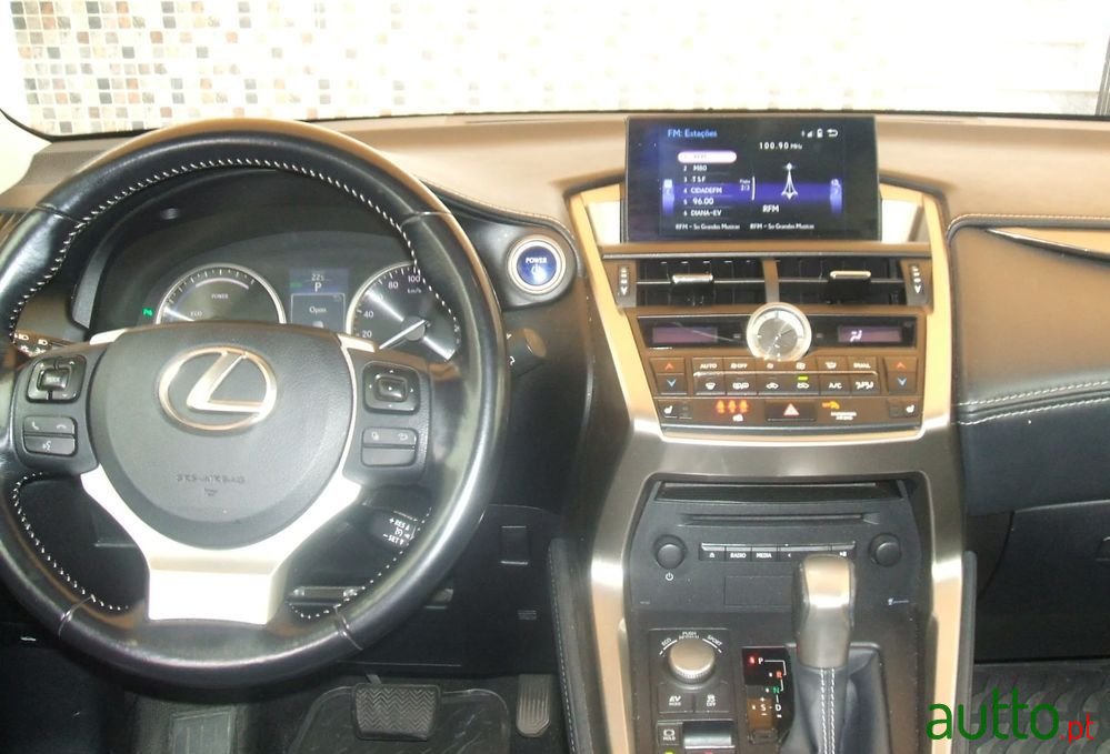 2015' Lexus NX 300h photo #5