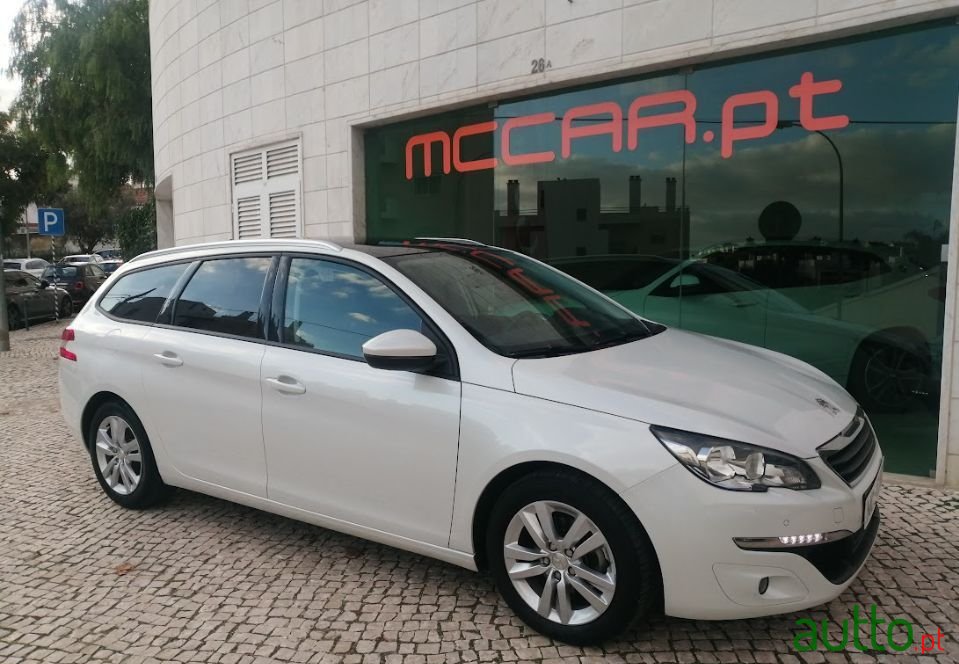 2017' Peugeot 308 Sw photo #1