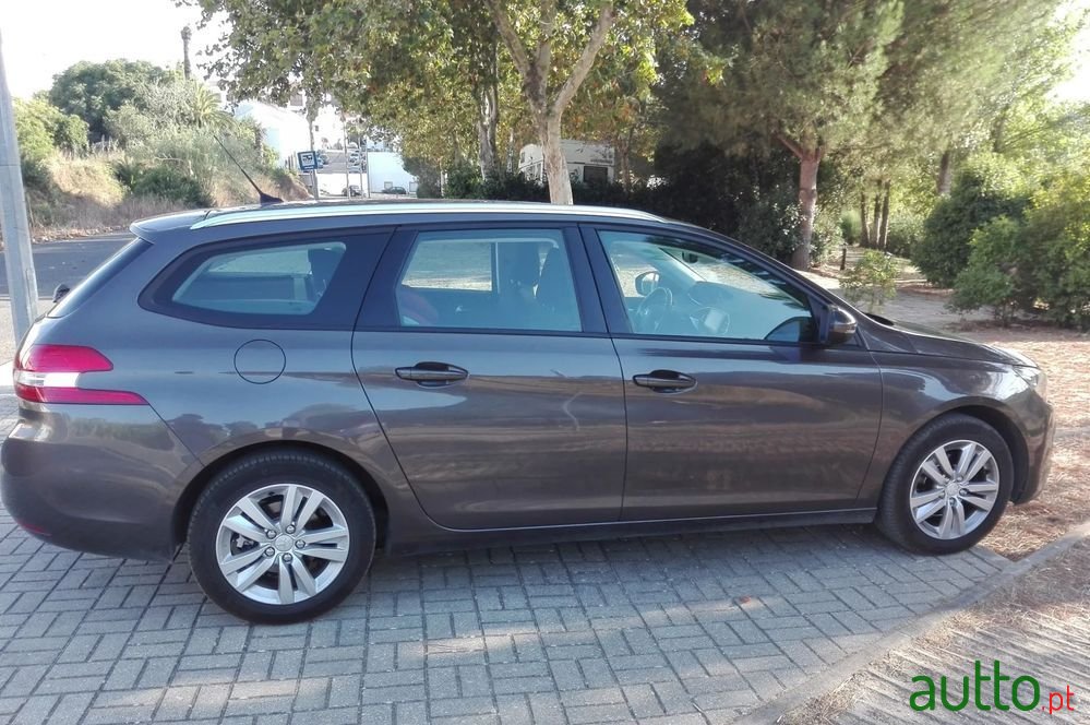 2014' Peugeot 308 Sw photo #3