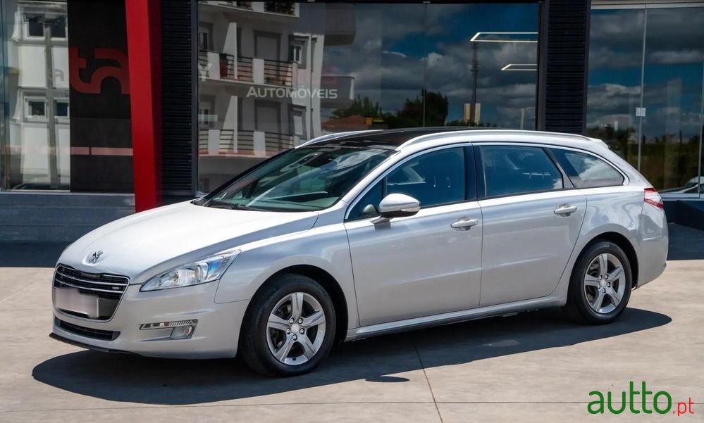 2011' Peugeot 508 Sw photo #1