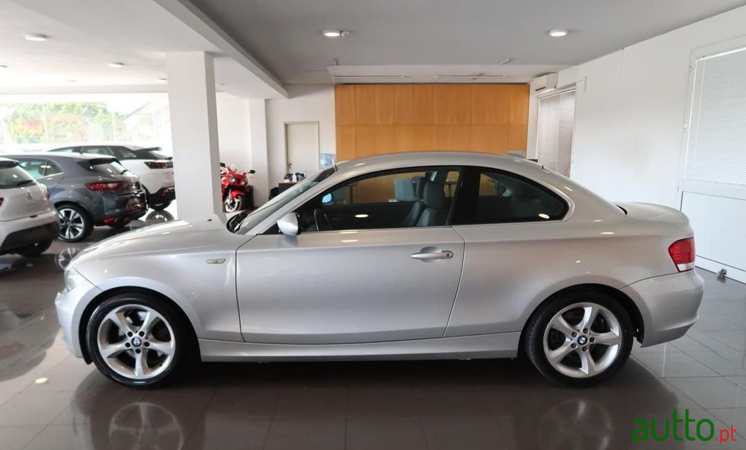 2007' BMW 123 photo #4