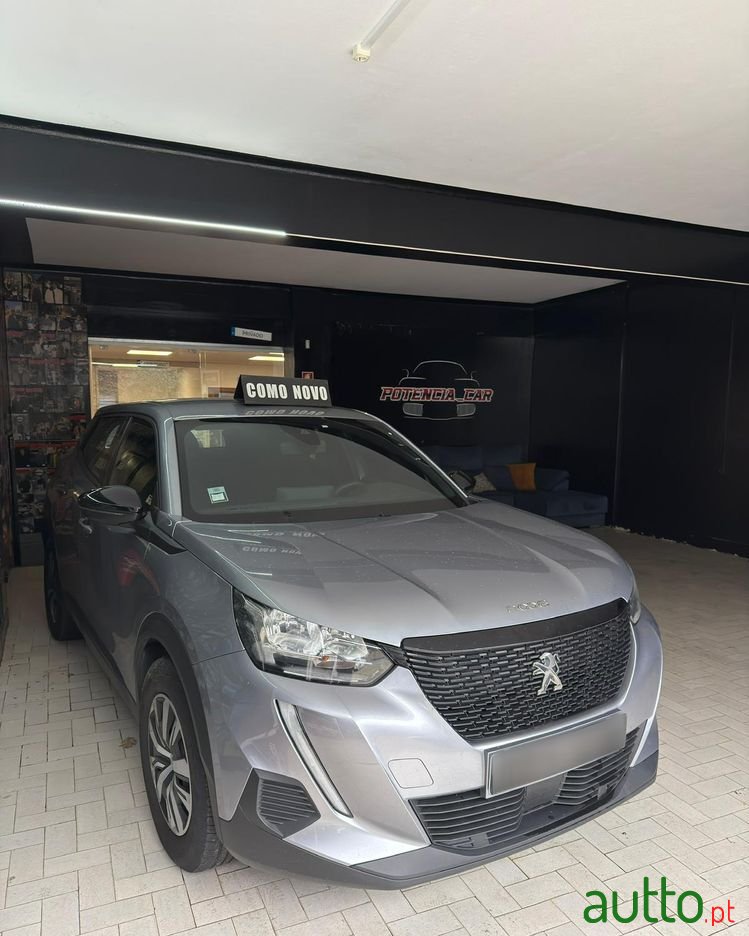 2023' Peugeot 2008 photo #3