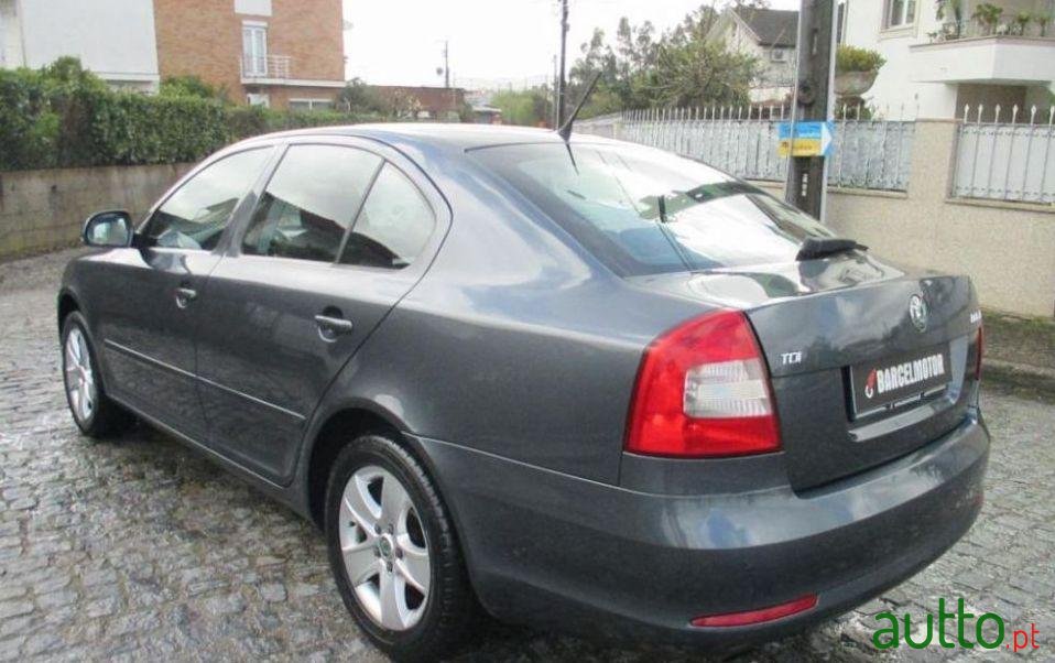 2011' Skoda Octavia photo #3