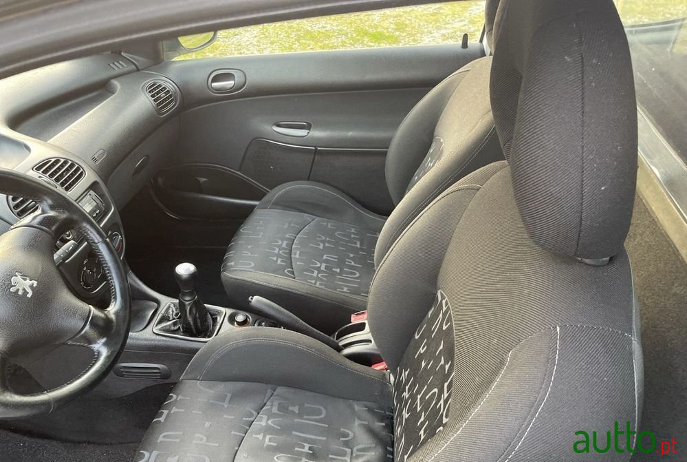 2001' Peugeot 206 2.0 Hdi Xs photo #6