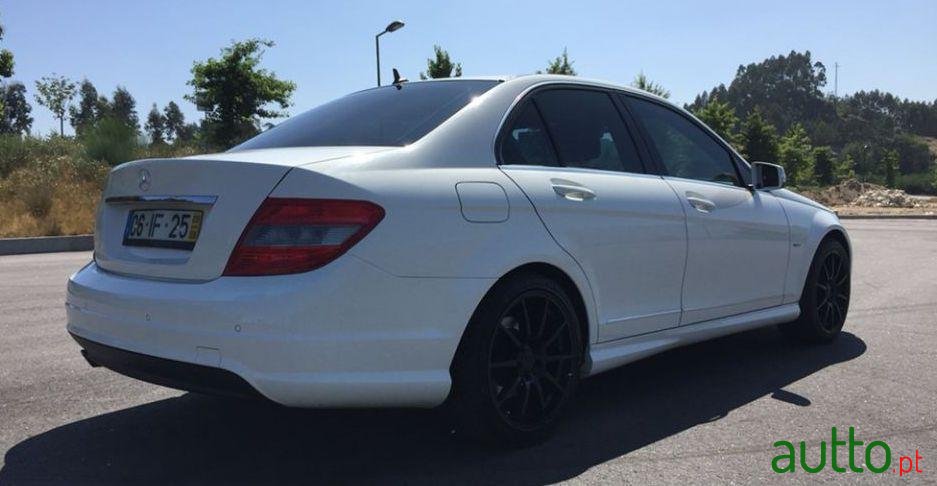 2009' Mercedes-Benz C-180 photo #1