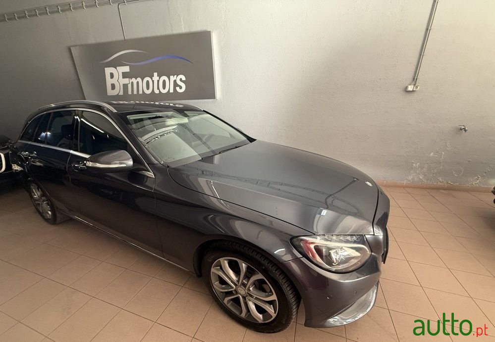 2014' Mercedes-Benz Classe C photo #3