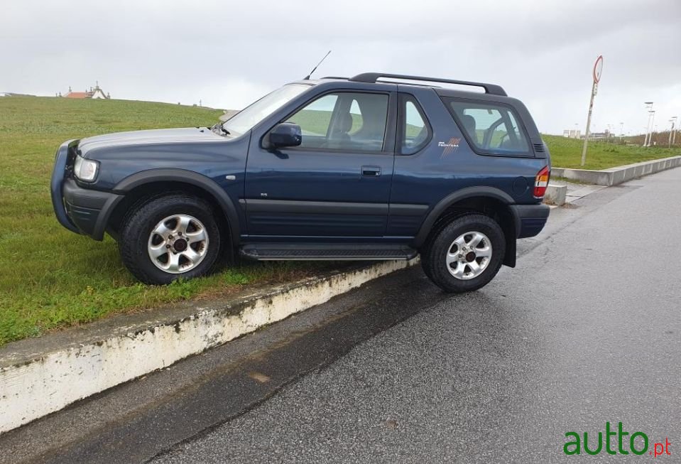 2000' Opel Frontera photo #5