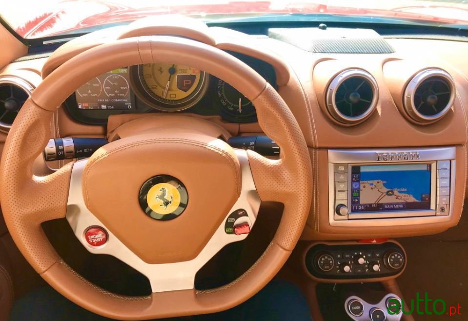 2010' Ferrari California photo #5