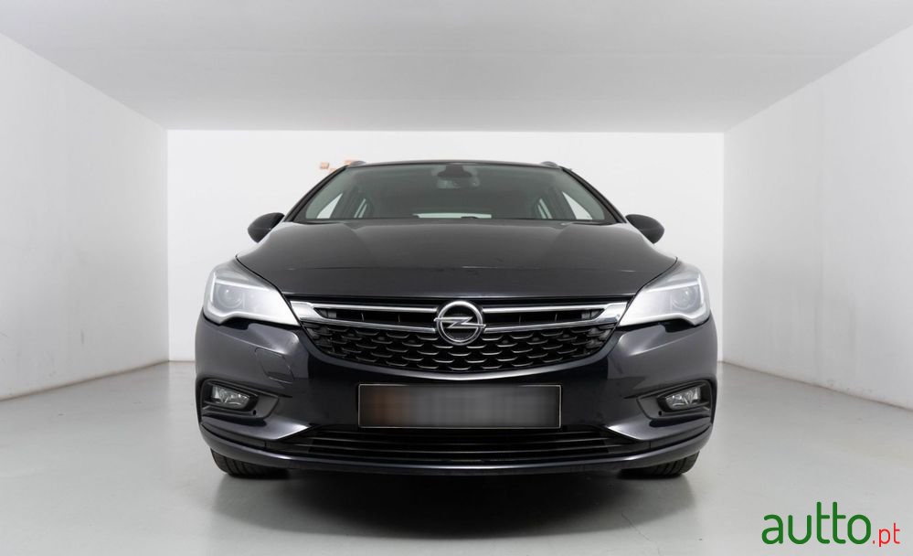 2018' Opel Astra Sports Tourer photo #3