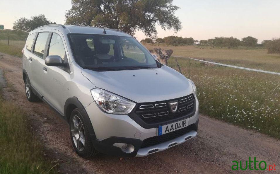 2018' Dacia Lodgy photo #4