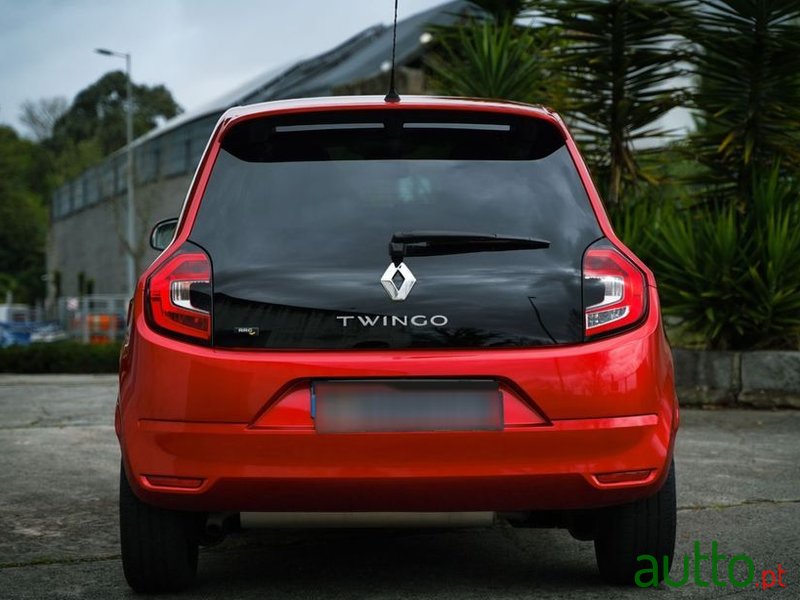 2020' Renault Twingo 1.0 Sce Zen photo #3