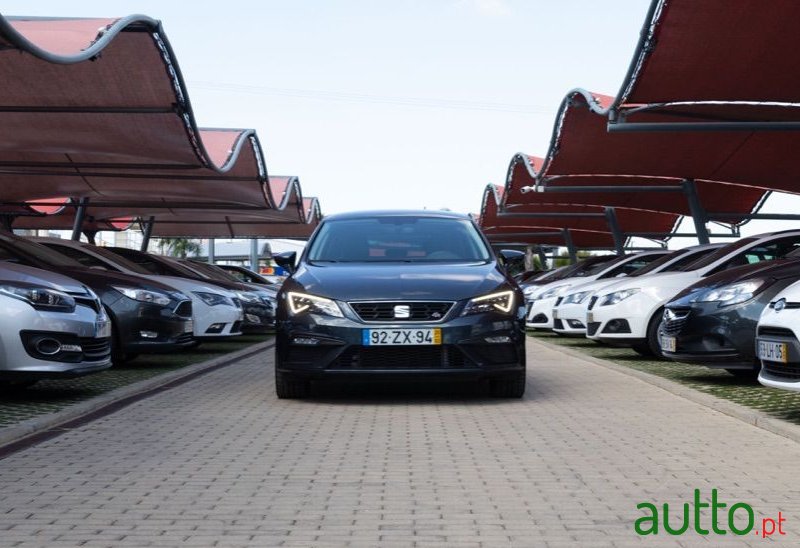 2020' SEAT Leon photo #3