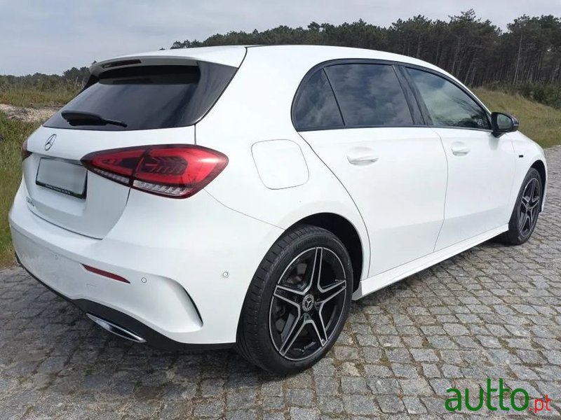 2021' Mercedes-Benz Classe A E Amg Line photo #3