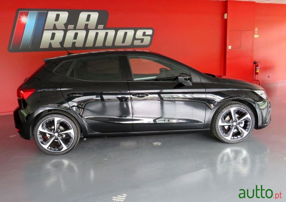 2022' SEAT Ibiza 1.0 Tsi Fr photo #4