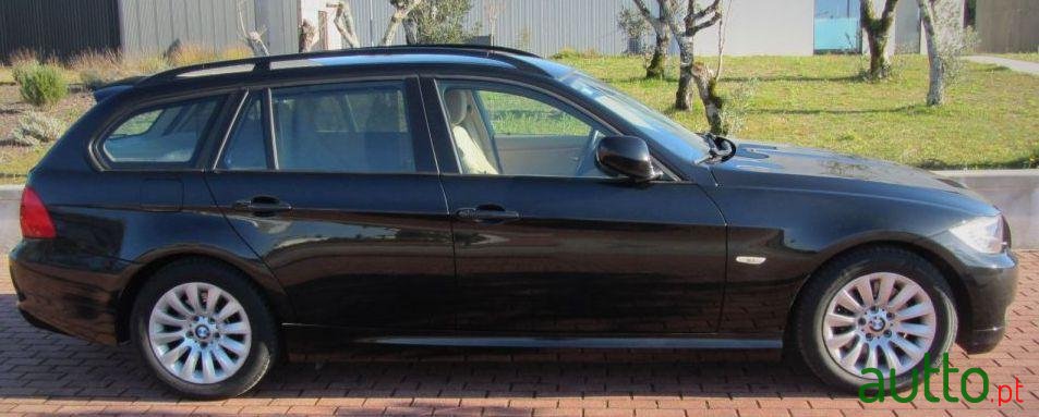 2008' BMW 320 D Touring photo #3