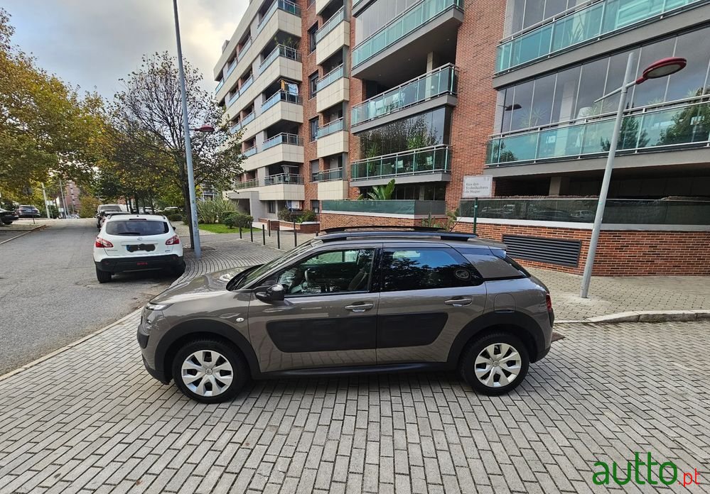 2015' Citroen C4 Cactus photo #6