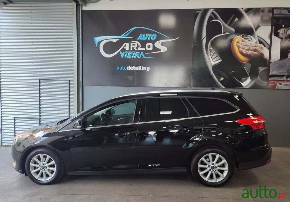 2017' Ford Focus Sw photo #1