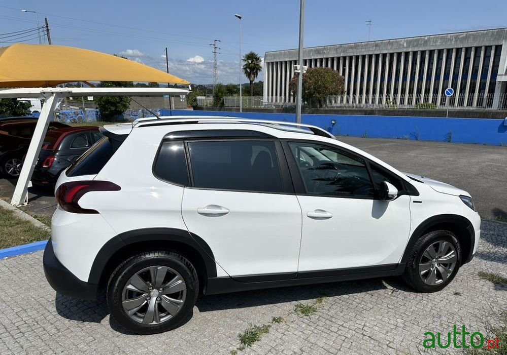 2019' Peugeot 2008 photo #6