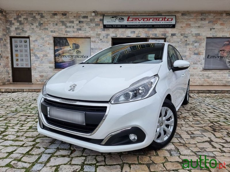 2017' Peugeot 208 1.6 Bluehdi Style photo #1