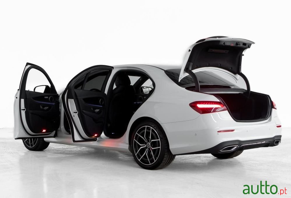 2022' Mercedes-Benz Classe E photo #5