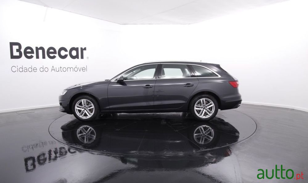 2022' Audi A4 Avant photo #3