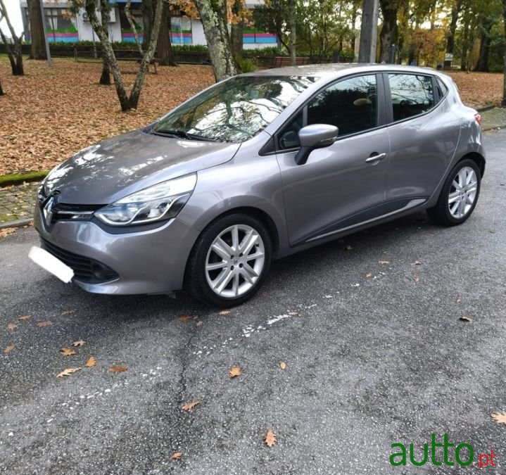 2013' Renault Clio photo #1