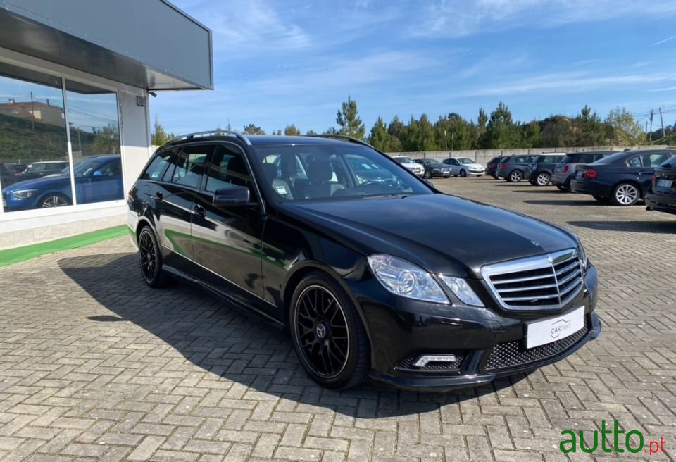 2010' Mercedes-Benz E-250 photo #3