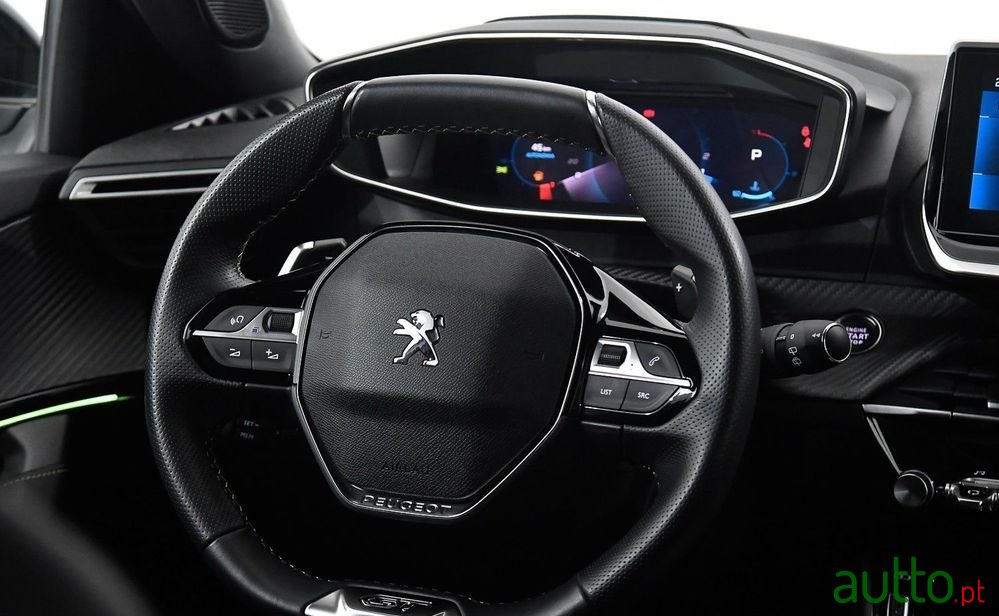 2023' Peugeot 2008 photo #4