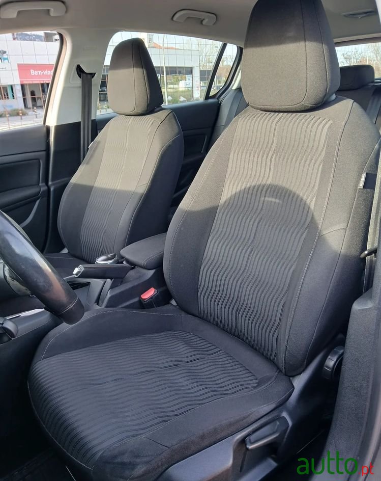 2013' Peugeot 308 1.6 E-Hdi Allure photo #6