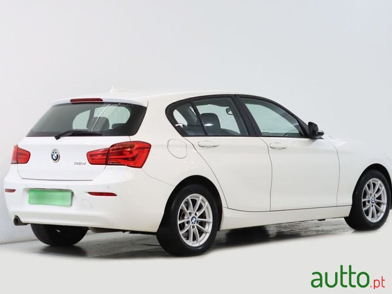 2015' BMW 116 D Efficientdynamics photo #2