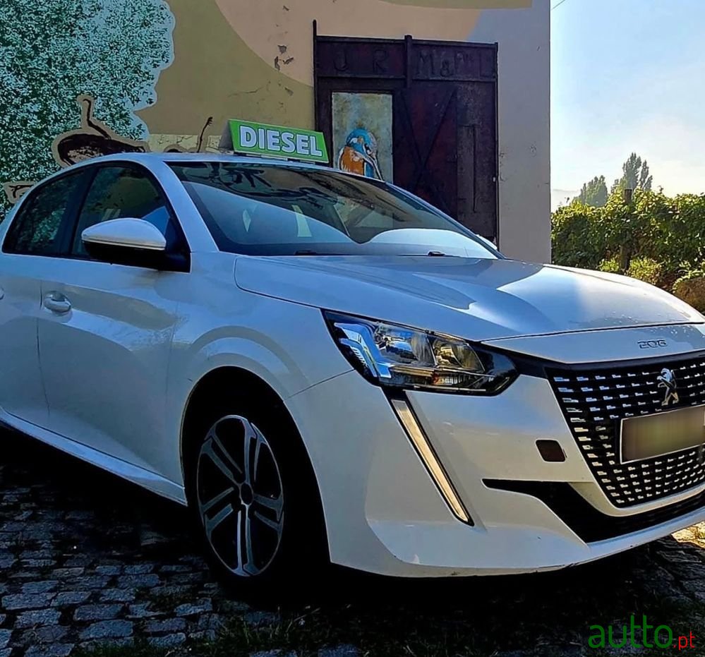 2021' Peugeot 208 1.5 Bluehdi Active photo #2