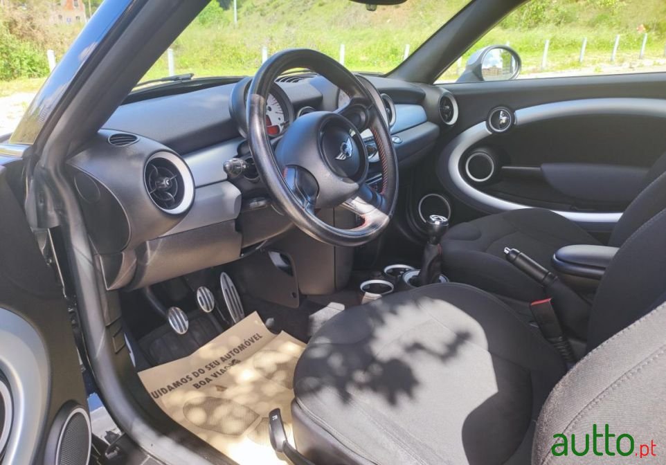 2011' MINI Coupe photo #2