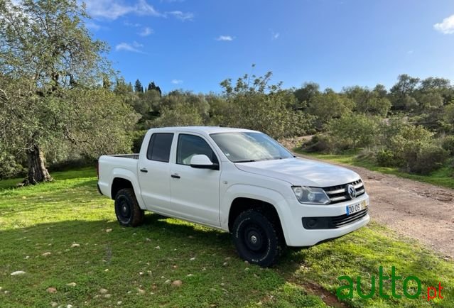 2014' Volkswagen Amarok photo #2