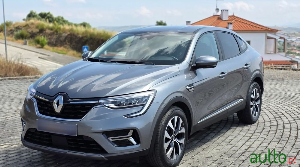 2021' Renault Arkana 1.6 E-Tech Intens photo #1