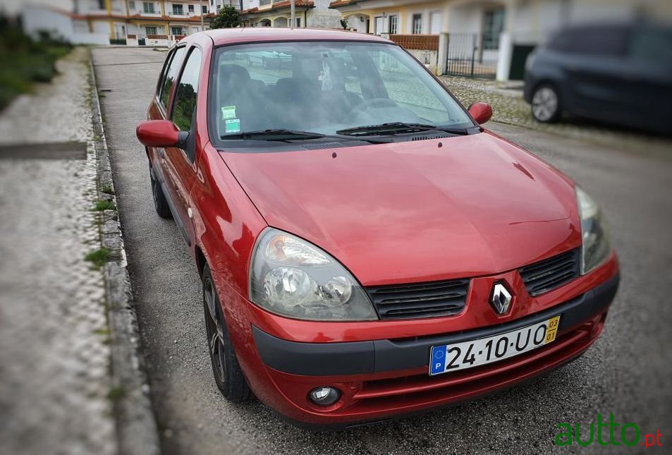 2003' Renault Clio 1.5 Dci S photo #5
