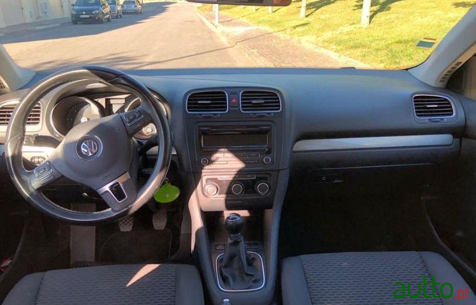 2012' Volkswagen Golf photo #3