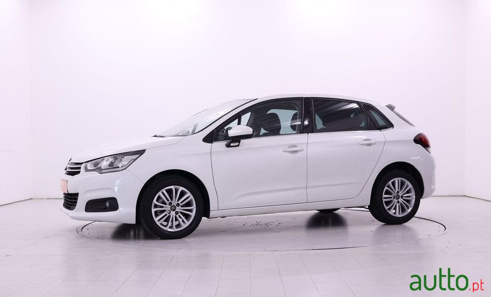 2017' Citroen C4 1.6 Bluehdi Feel photo #3