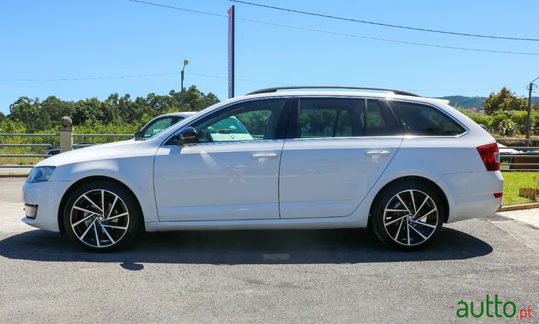 2016' Skoda Octavia Break photo #6