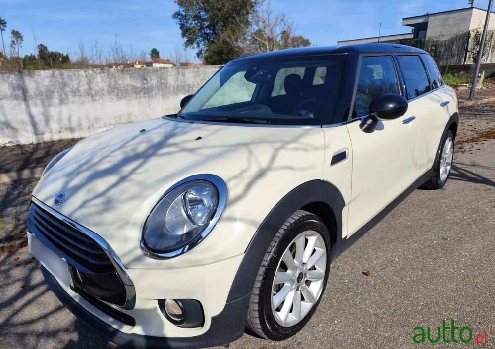 2018' MINI Clubman Cooper D photo #1